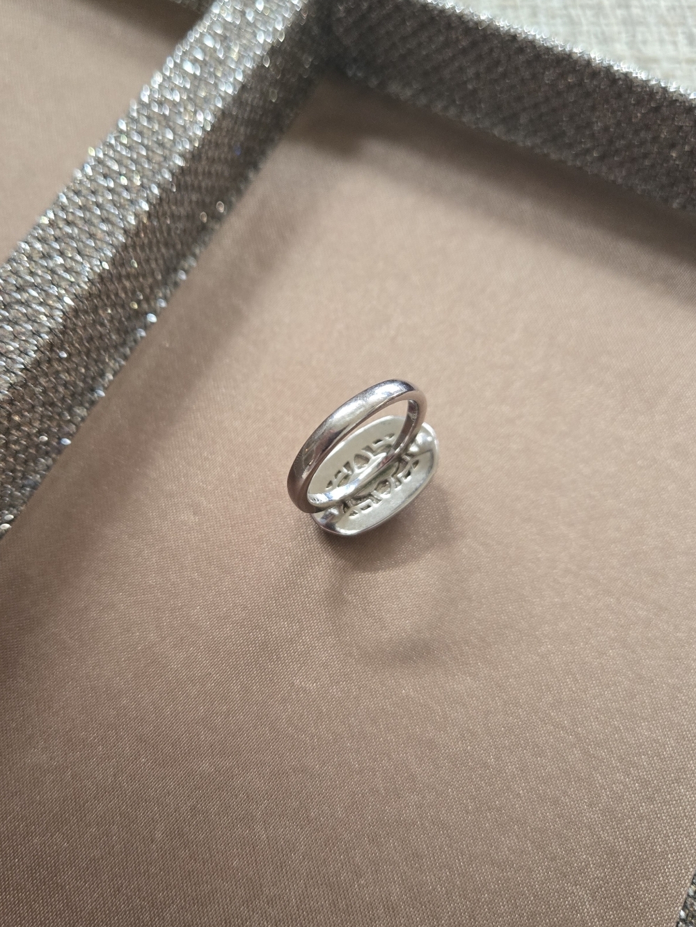 Kendra Scott Emmaline Blue Kyocera Opal Ring - Picture 4 of 9